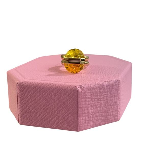 Swarovski Lucent ring Magnetic closure, Yellow, Gold-tone plated size 55/7 - Picture 1 of 9